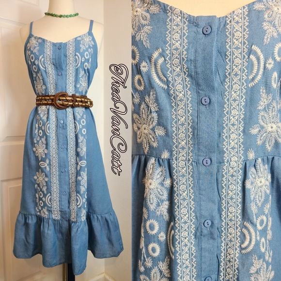 2 POCKETS ! Denim Button Up Embroidered SunDress - Picture 2 of 9